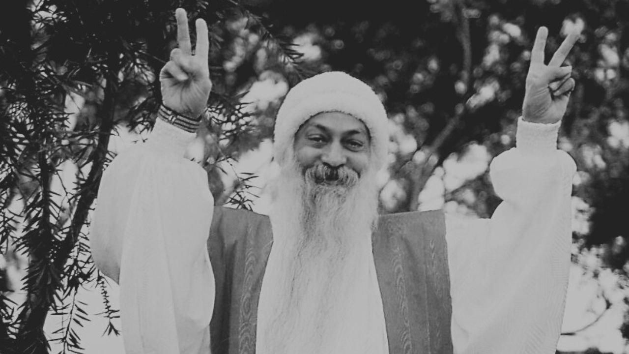 top 10 principles on how to live life according to Osho that illuminate the path to living a more conscious and fulfilling life